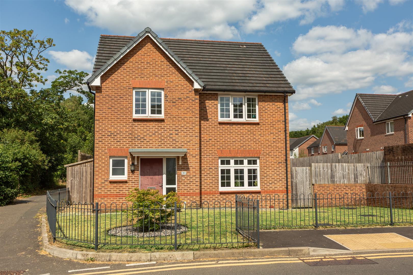 Clos Gelli Wen, Pontardawe, Swansea, SA8 3DF